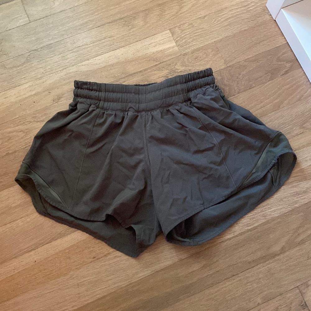 lululemon hotty hot shorts